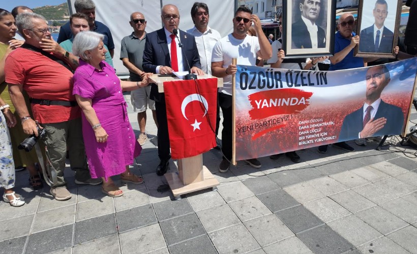 CHP Foça İlçe Örgütü partiden topluca istifa etti