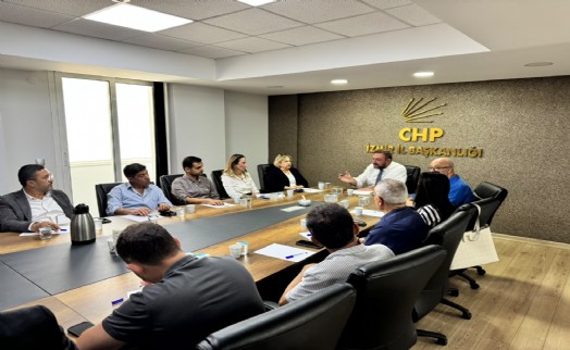 CHP İzmir'de yönetim ilk toplantısını yaptı