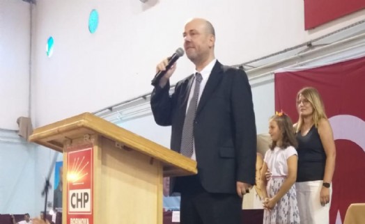 CHP İzmir’de istifa dalgası sürüyor: O isim de partiden ayrıldı