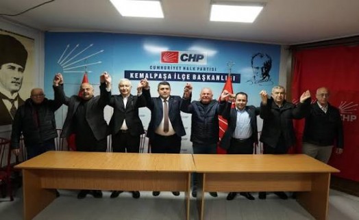 CHP Kemalpaşa'da istifa kararı: 'Bu bir veda değil, yeni bir merhaba'