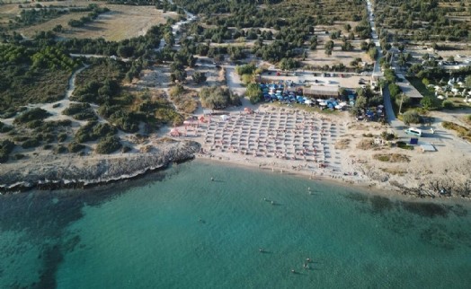Çeşme Belediyesi'nden Altınkum Plajı iddialarına yanıt: 'Yetki bakanlıkta, belediyede değil'