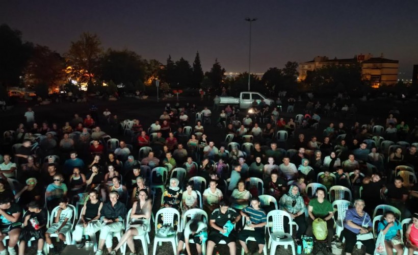 Çiğli'de yaz akşamları Mahalle Sinema Günleri ile renkleniyor