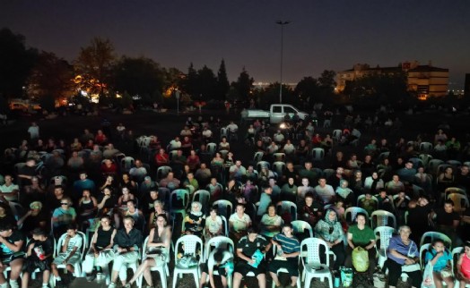 Çiğli'de yaz akşamları Mahalle Sinema Günleri ile renkleniyor