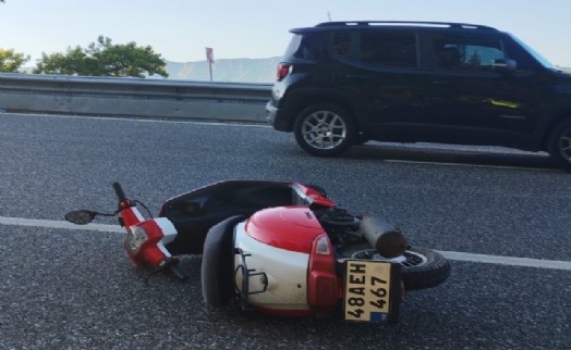 Devrilen motosikletin sürücüsü öldü