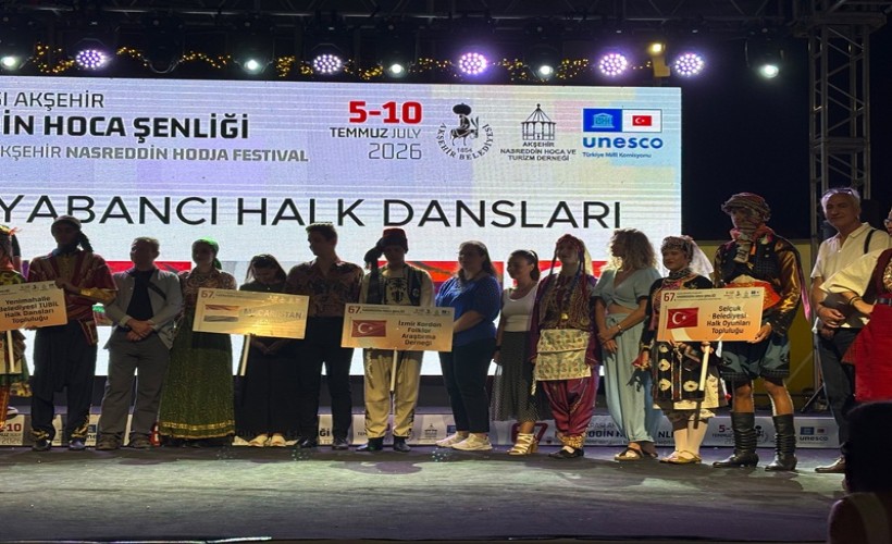 Efes Selçuk halk oyunları ekibi Akşehir’de büyük beğeni topladı