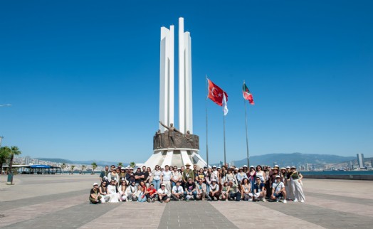 Geleceğin mimarları Karşıyaka'nın tarihi mirasını keşfetti