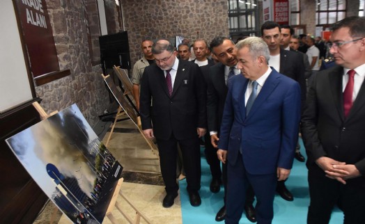 İzmir'de 15 Temmuz Dijital Deneyim Merkezi açıldı