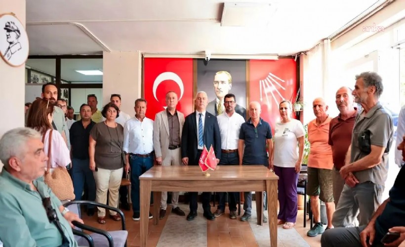 İzmir'de CHP'den istifa açıklamaları