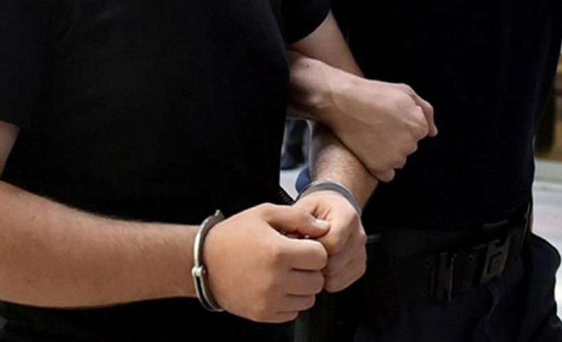 İzmir'de eski eşini motosikletle takip ettiği iddia edilen şüpheli tutuklandı