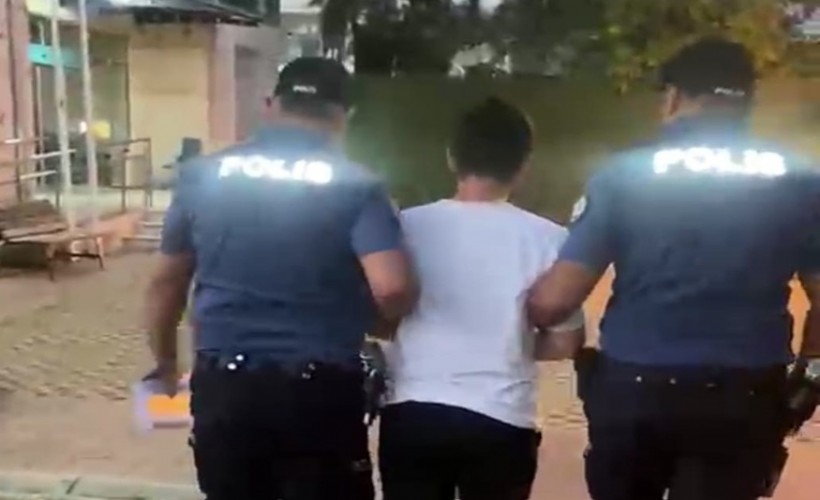İzmir’de 27 yıl 2 ay hapisle hükümlü yakalandı