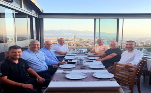 İzmir'de yeni parti hareketliliği... Başkanlardan kritik buluşma