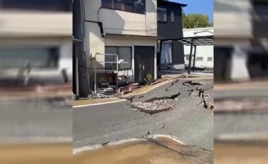 Japonya'da meydana gelen 7,1 büyüklüğünde depremde can kaybı 13 oldu