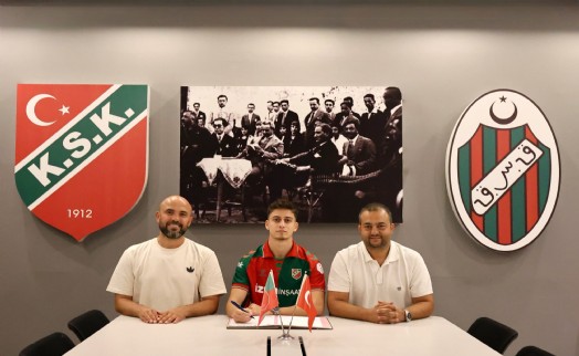 Karşıyaka Arda Baran'a profesyonel imzayı attırdı