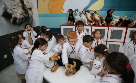 Karşıyaka Evrensel Çocuk Merkezi'nde yaz tatili dopdolu geçecek!