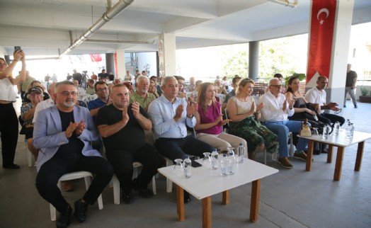 Karşıyaka, Reşat Leblebicioğlu'nu unutmadı