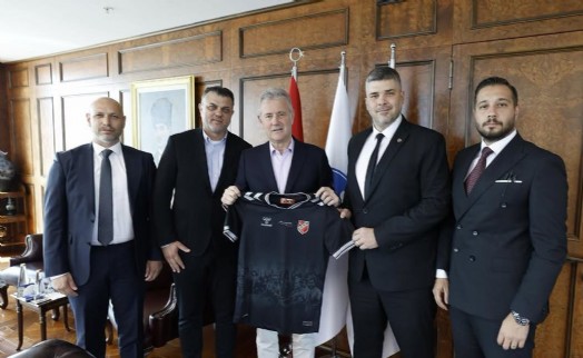 Karşıyaka'da ilk hedef transfer yasağı