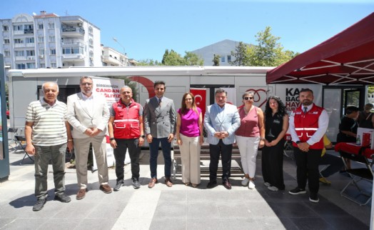 Karşıyaka'da anlamlı kampanya: Mahallenin gücü kan bağışıyla büyür!