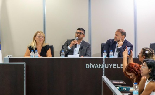Karşıyaka'da kentsel dönüşüm zirvesi: Uzmanlar vatandaşlarla buluştu