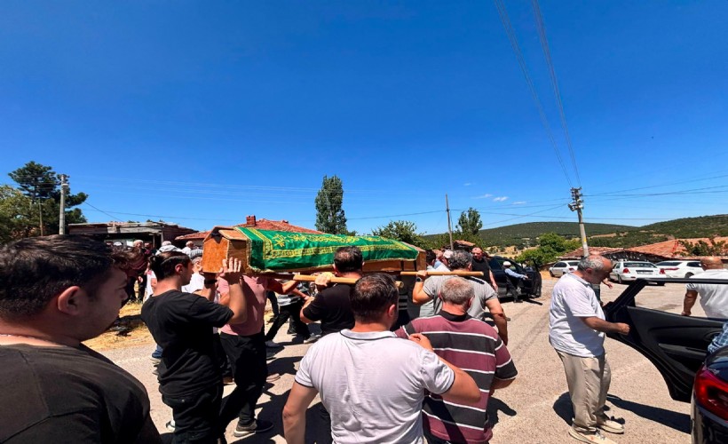 Kayalıklardan düşerek ölen teknisyen toprağa verildi