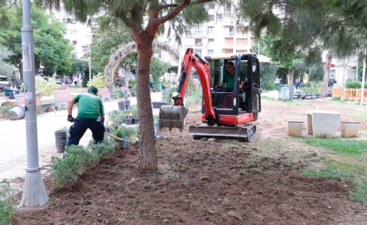 Konak'ın parklarında bakım seferberliği