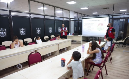 Konaklı çocuklara Afet Farkındalık Atölyesi