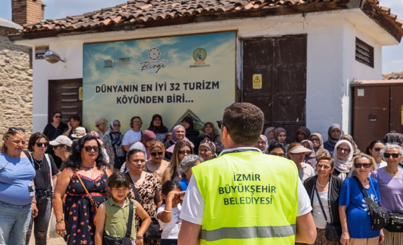 Kültür gezileriyle İzmir’i keşfettiler