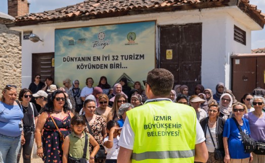 Kültür gezileriyle İzmir'i keşfettiler