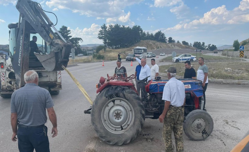 Kütahya'da kaza; 3 yaralı