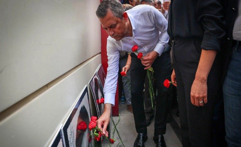 Madımak Katliamı'nda yaşamını yitirenler Sivas'ta anıldı: Özel de katıldı