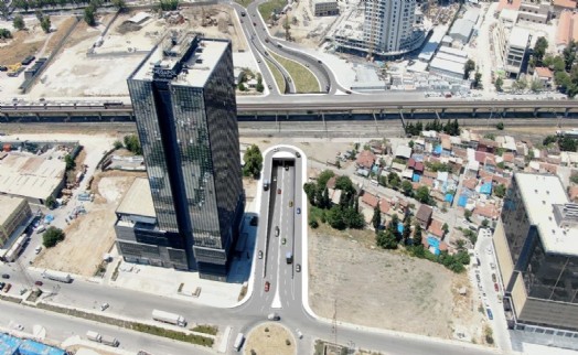 Mürselpaşa Alt Geçidi'nde zorlu etap tamamlandı
