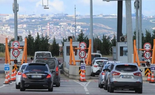 Otoyol ve köprü ücretlerine zam geldi: İşte yeni geçiş ücretleri