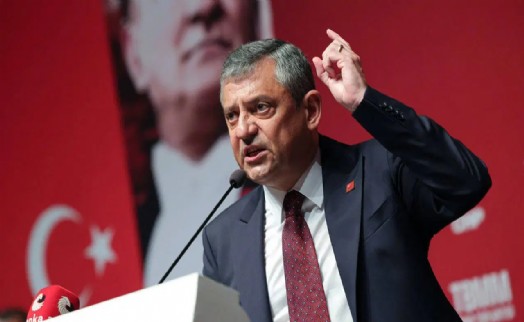 Özgür Özel'den 'kurultay' ve 'yeni parti' açıklaması: '110 milletvekiliyle istişare halindeyiz'