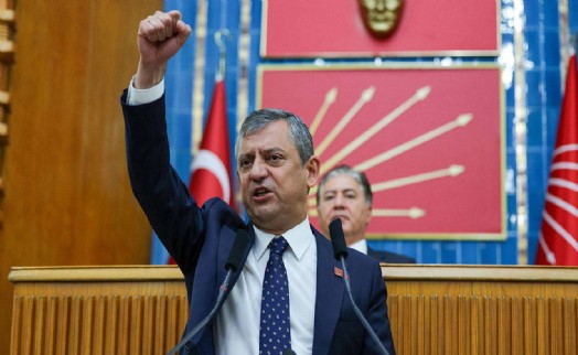Özgür Özel'in yeni parti hamlesi dünya basınında: 'Türkiye siyasetini şekillendirebilecek cesur bir hamle'