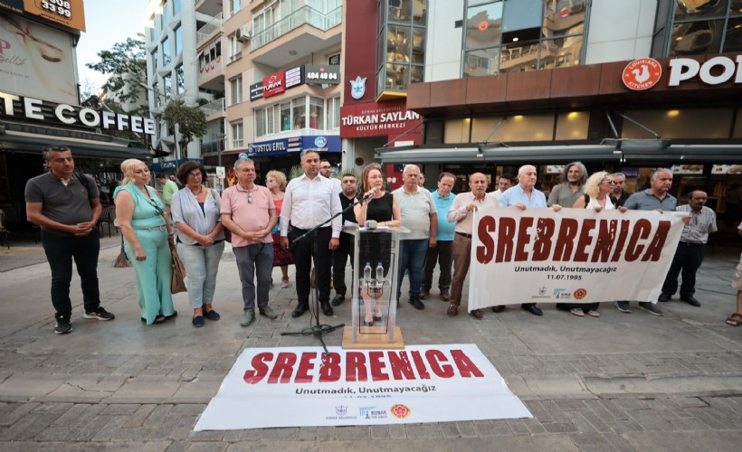 Srebrenitsa’da katledilen canlar Konak’ta anıldı