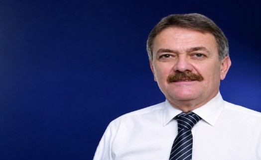 Suat İstanbul'dan 49 yıllık CHP üyeliğine veda: 'Yüreğim kanayarak, gözlerim dolarak'