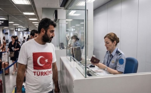 Tarih verildi: O ülke Türklere vize şartı getiriyor!