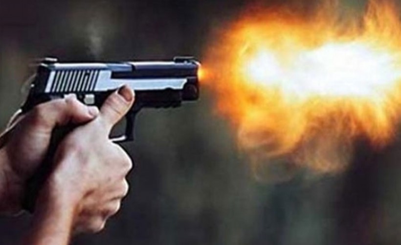 Uşak'ta iki aile arasında silahlı kavga: 1'i ağır 13 yaralı