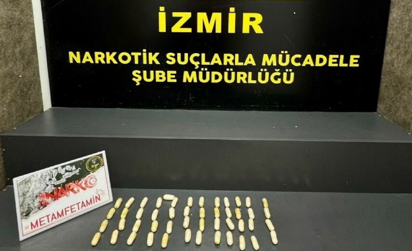 Uyuşturucu kuryesi İzmir havalimanında yakayı ele verdi