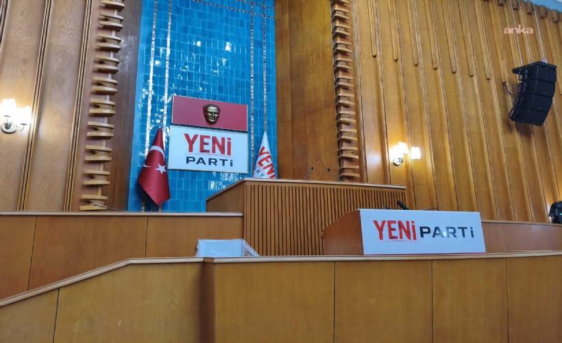 YENİ Parti'nin grup toplantı günü belirlendi... Grup toplantısının yapılacağı salona partinin tabelası asıldı
