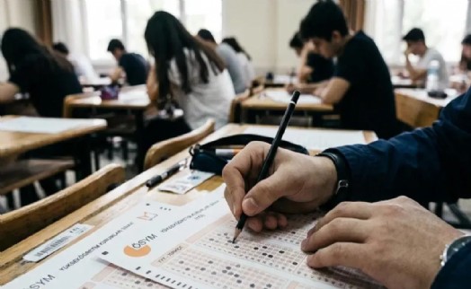YKS tercihlerinde Menderes Belediyesi desteği