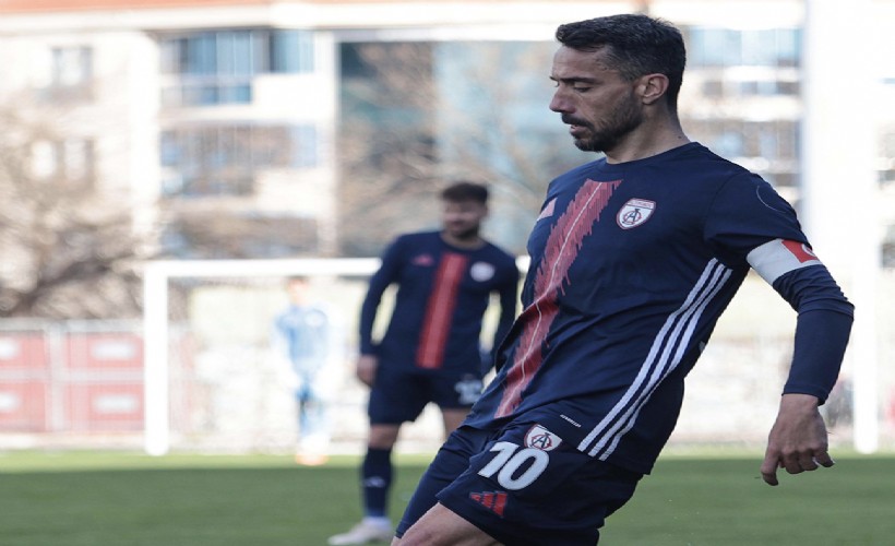 Yılmaz Özeren futbola veda etti