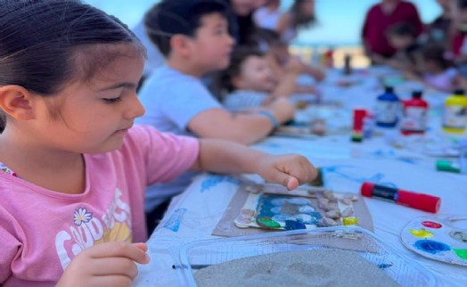 Yuvamız Çeşme Yaz Atölyeleri mahalle mahalle çocuklarla buluşuyor
