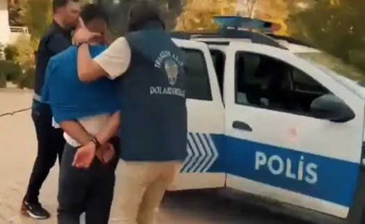 'Banka çalışanıyız' diyerek dolandırdılar: Milyonlarca liralık vurgun yaptılar!