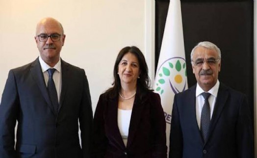 'Süreç' trafiği: İmralı heyeti Abdullah Öcalan'la 3 saat görüştü