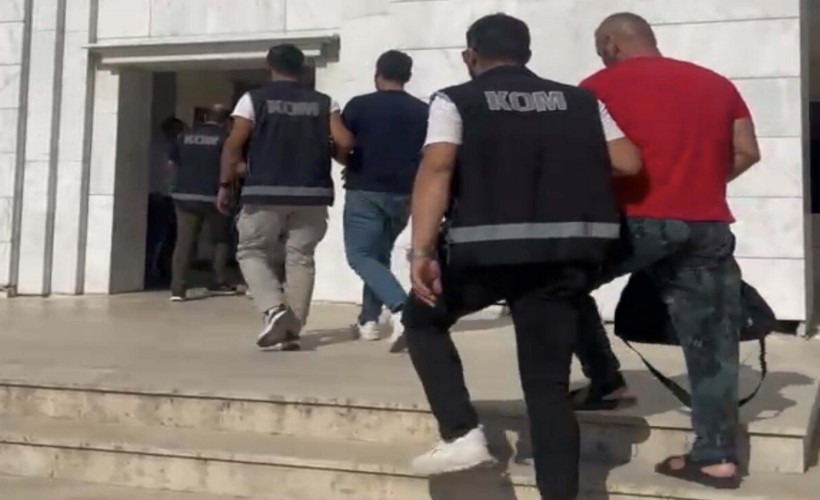 13 milyon 750 bin TL isteyip araç kurşunlamışlardı: Şantaj çetesine darbe!
