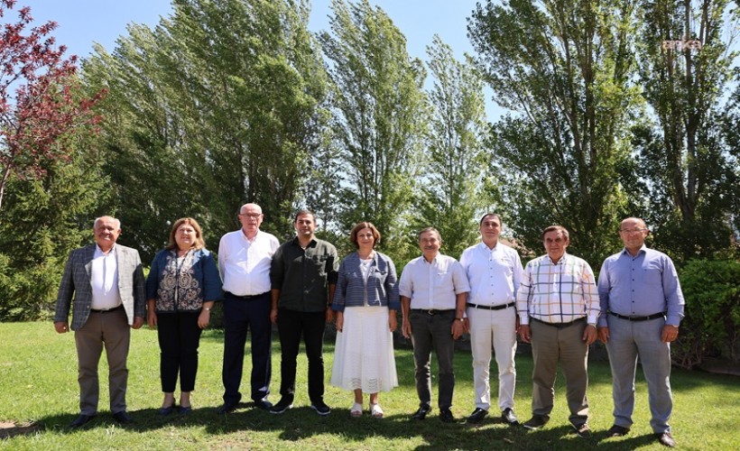 3 belediye başkanı daha CHP'den istifa ederek YENİ Parti'ye katıldı