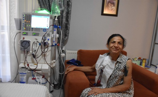 7 yıllık diyaliz hastasına büyük iyilik: Evine cihaz kuruldu