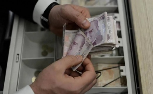 AK Parti'den emekli ve asgari ücretliyi ilgilendiren açıklama: Düzenleme için tarih verildi