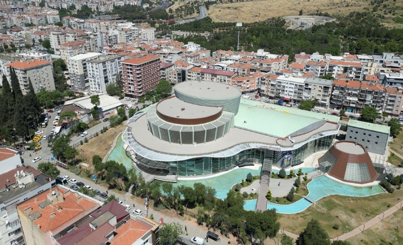 AK Partili Saygılı: 'Bornova Kültür ve Sanat Merkezi şehre değer katıyor'