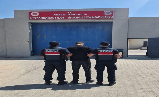 Afyonkarahisar'da jandarma aranan 24 kişiyi yakaladı